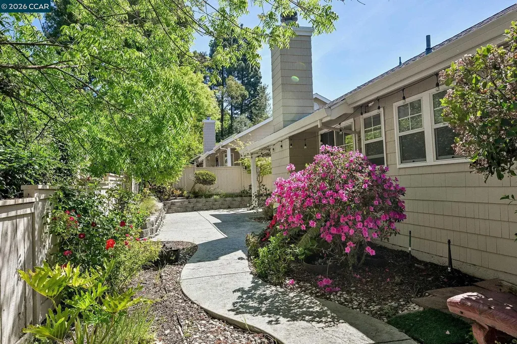 320 Warmcastle Court Martinez CA 94553