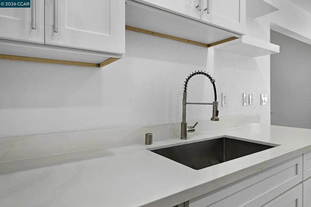 320 Warmcastle Court Martinez CA 94553