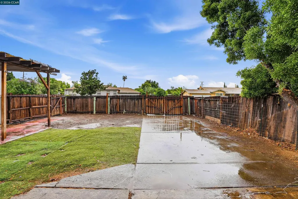 308 17th Pittsburg CA 94565