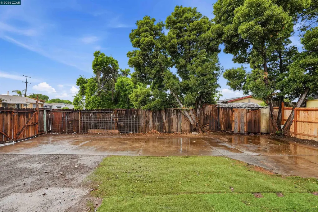 308 17th Pittsburg CA 94565