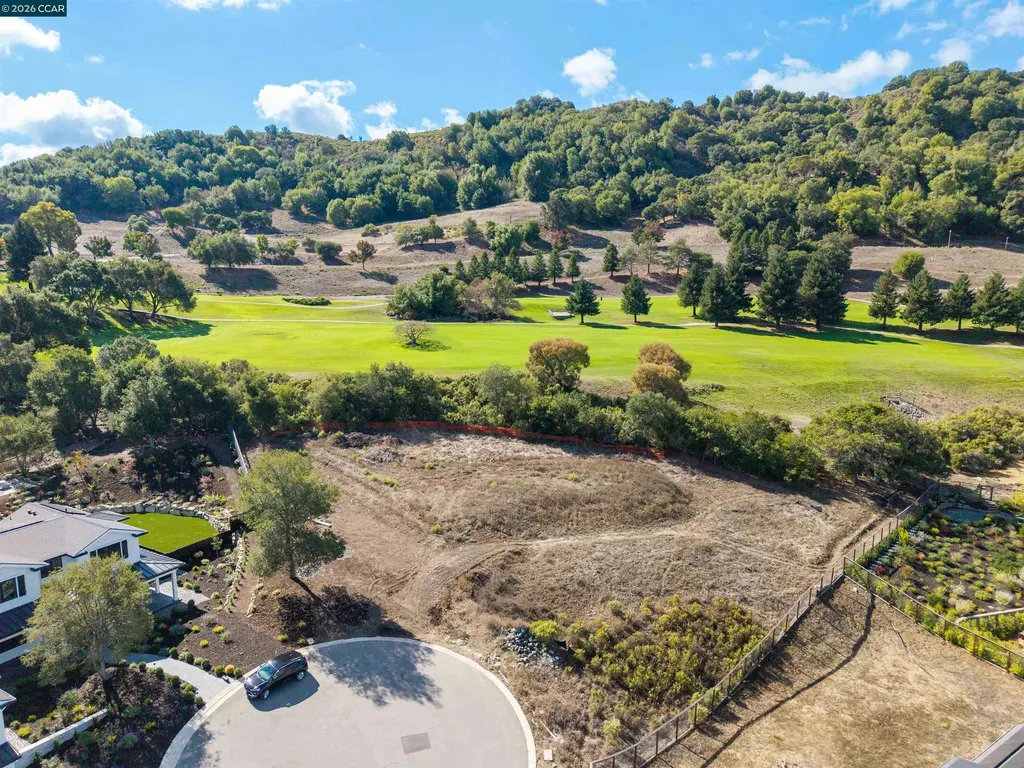 20 Adobe Court Orinda CA 94563