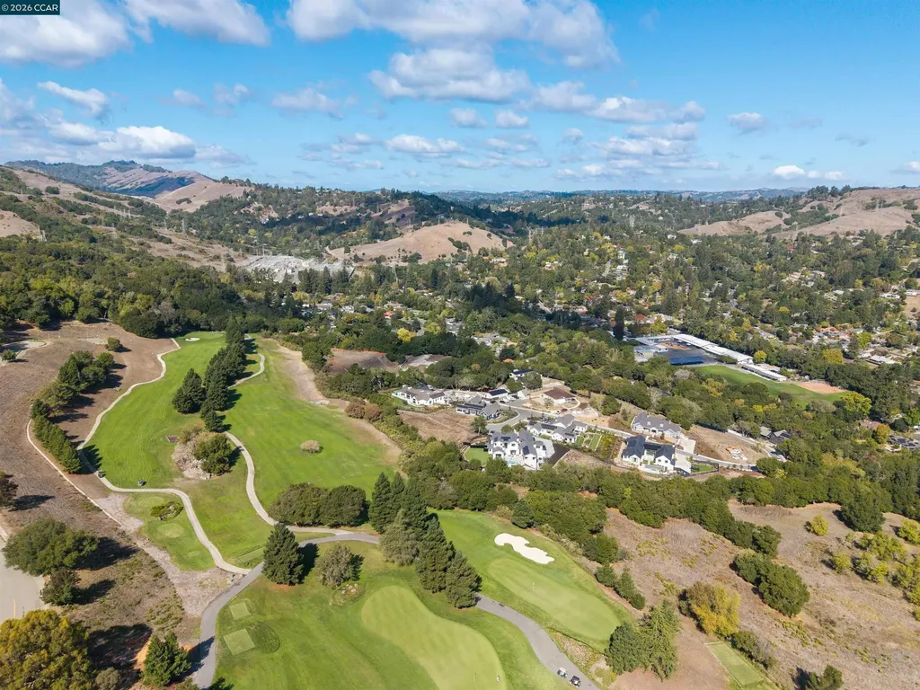 20 Adobe Court Orinda CA 94563