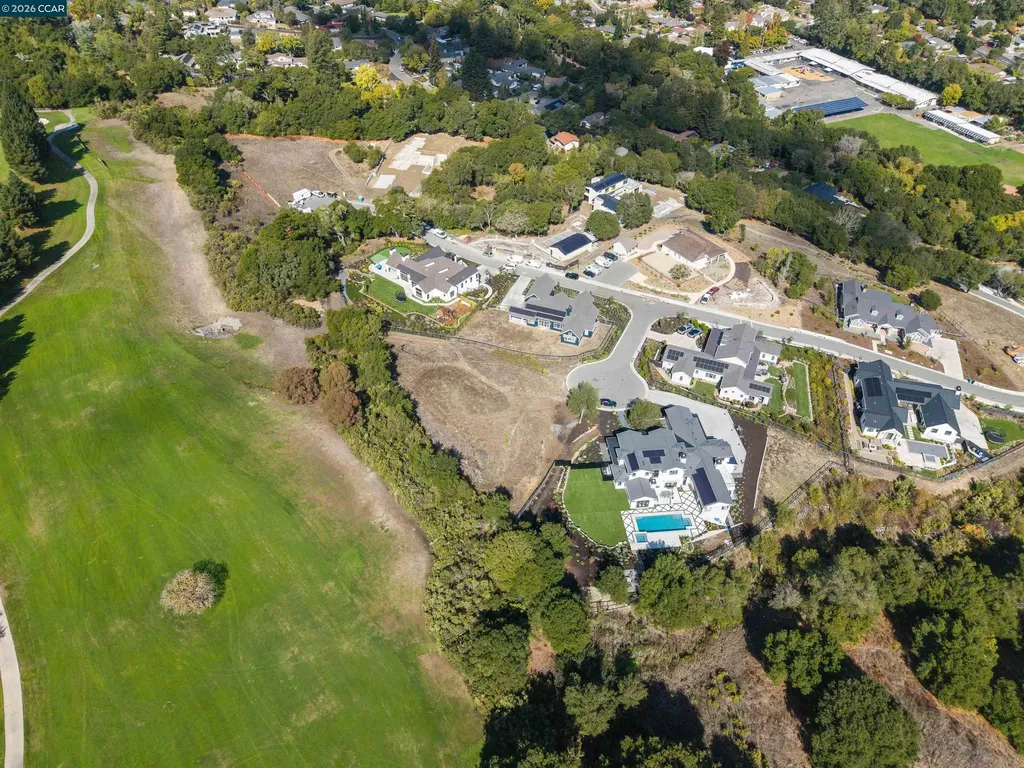 20 Adobe Court Orinda CA 94563