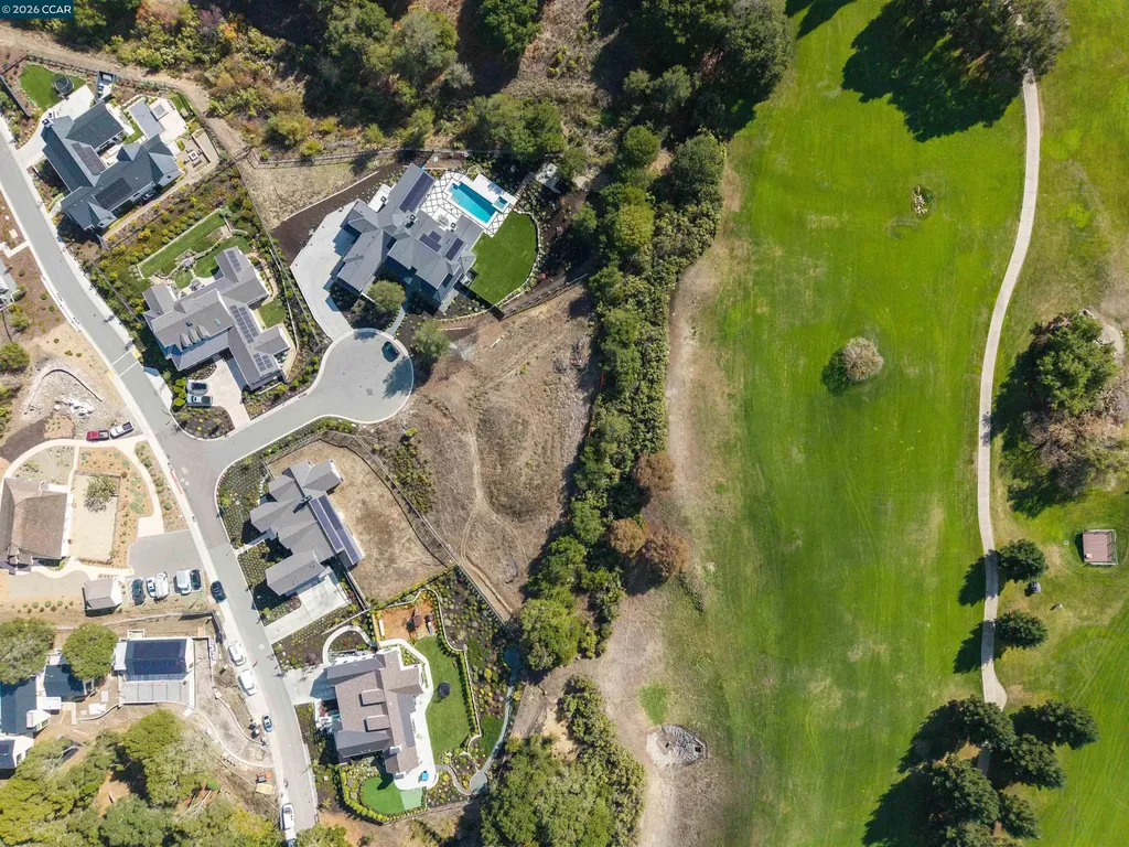 20 Adobe Court Orinda CA 94563