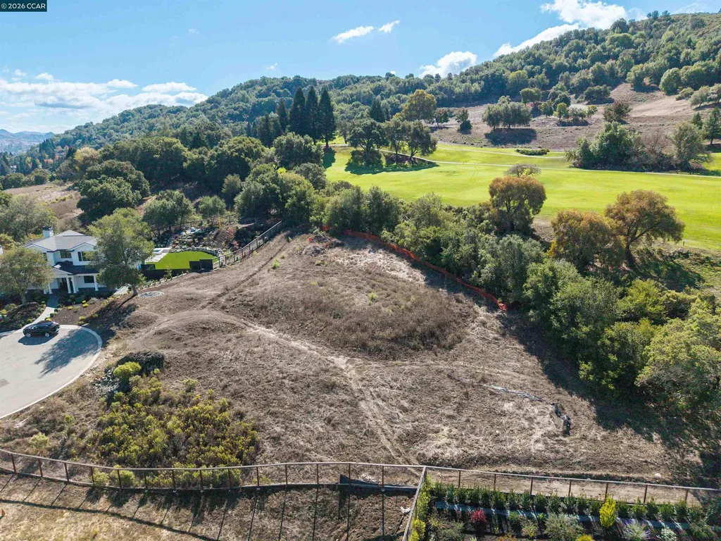 20 Adobe Court Orinda CA 94563