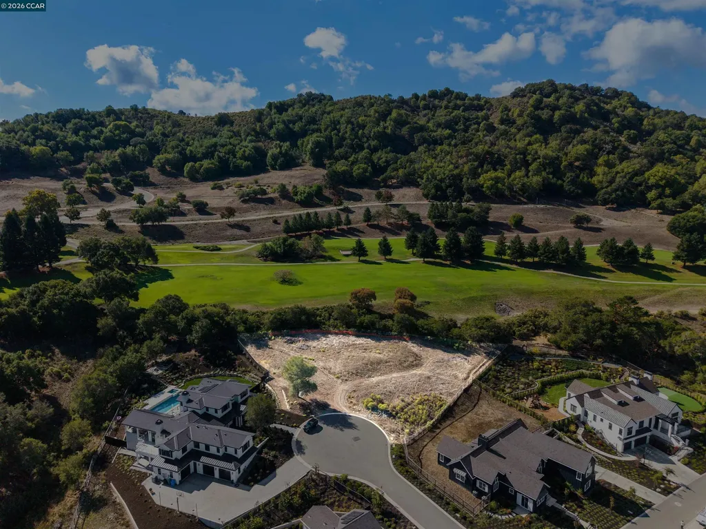 20 Adobe Court Orinda CA 94563