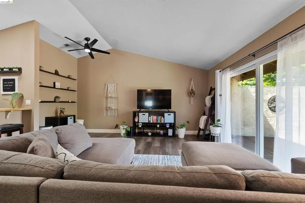906 Villa Terrace Brentwood CA 94513