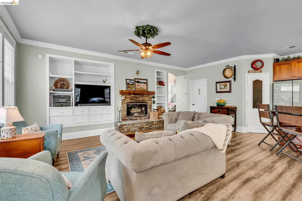 10 Kali Court Oakley CA 94561