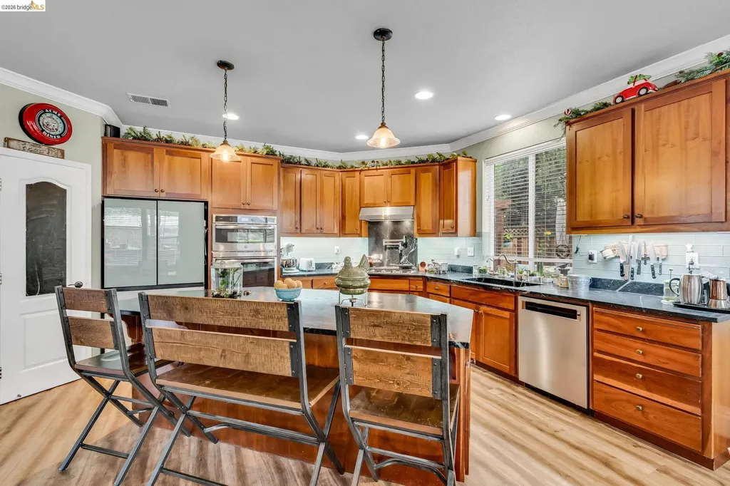 10 Kali Court Oakley CA 94561
