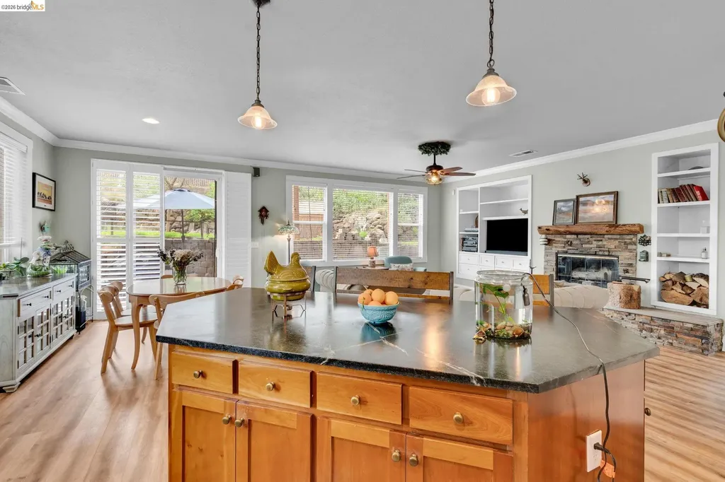10 Kali Court Oakley CA 94561