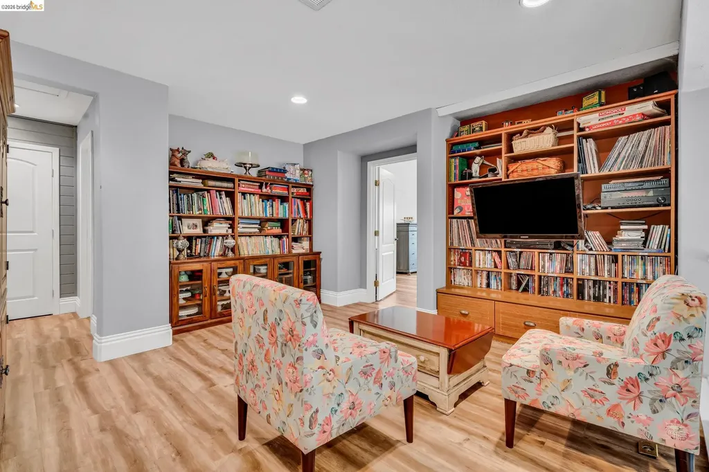 10 Kali Court Oakley CA 94561