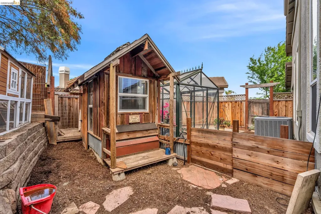 10 Kali Court Oakley CA 94561