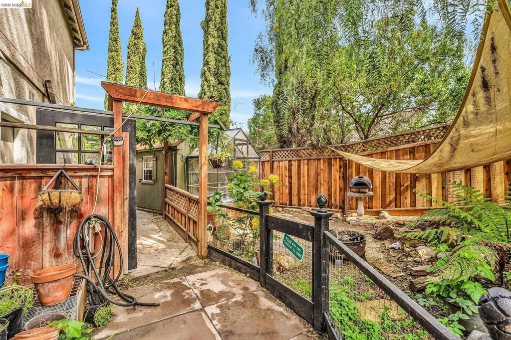 10 Kali Court Oakley CA 94561