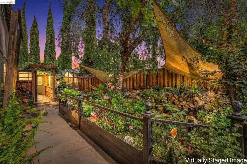 10 Kali Court Oakley CA 94561