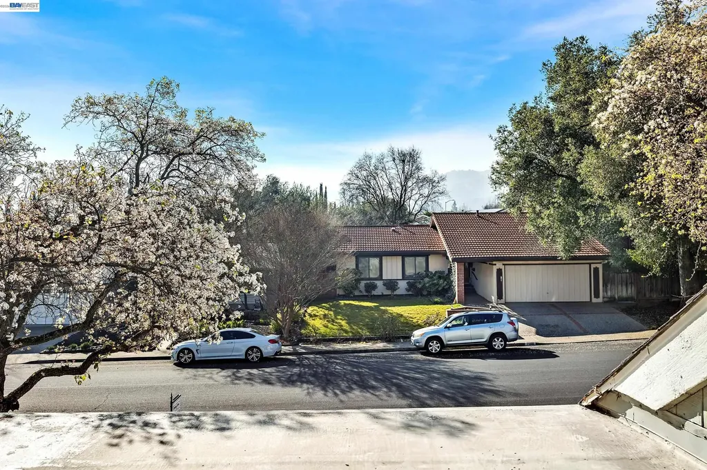 7551 Maywood Drive Pleasanton CA 94588