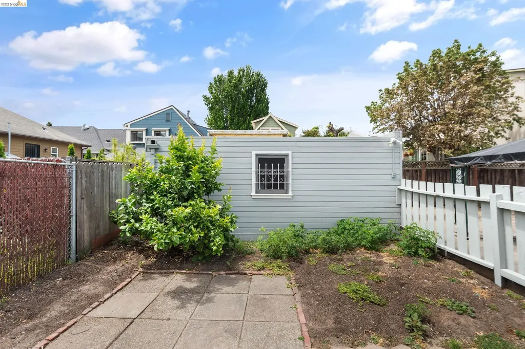 1912 Lafayette Street Alameda CA 94501