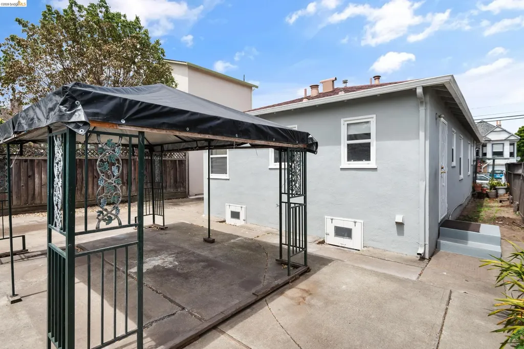 1912 Lafayette Street Alameda CA 94501