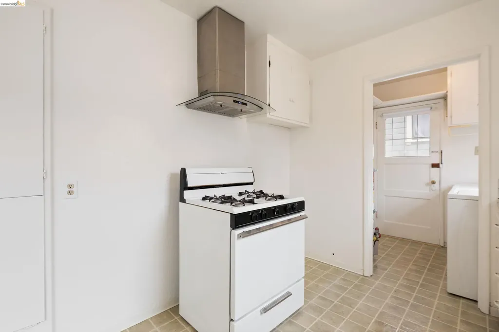1912 Lafayette Street Alameda CA 94501