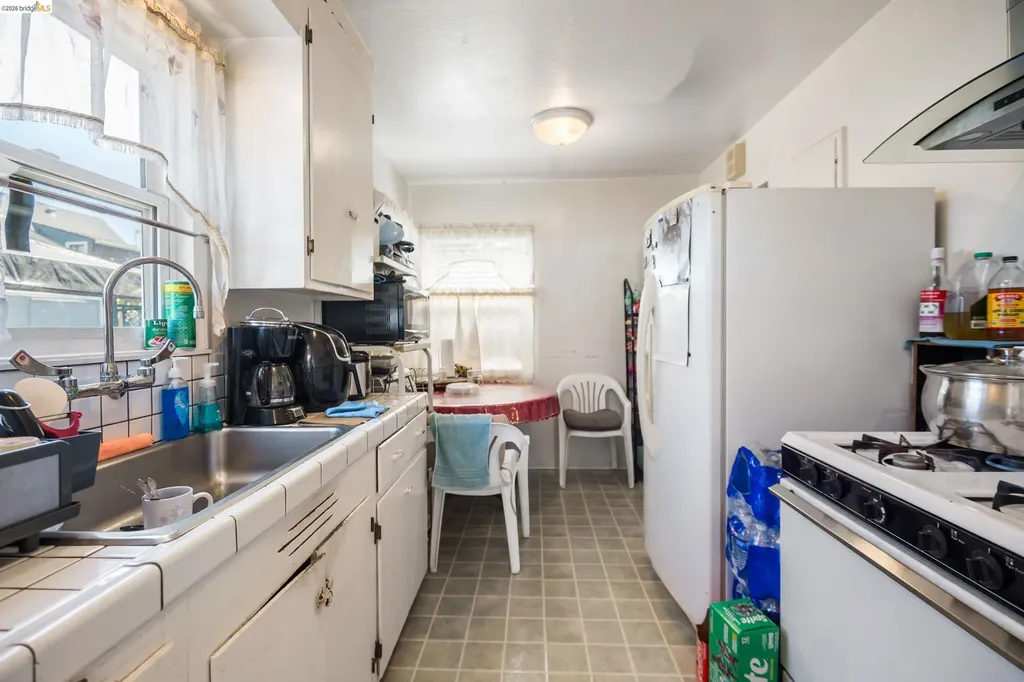 1912 Lafayette Street Alameda CA 94501