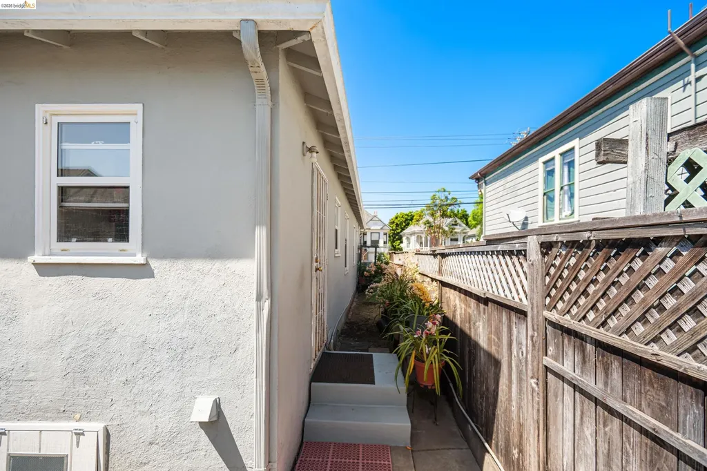 1912 Lafayette Street Alameda CA 94501