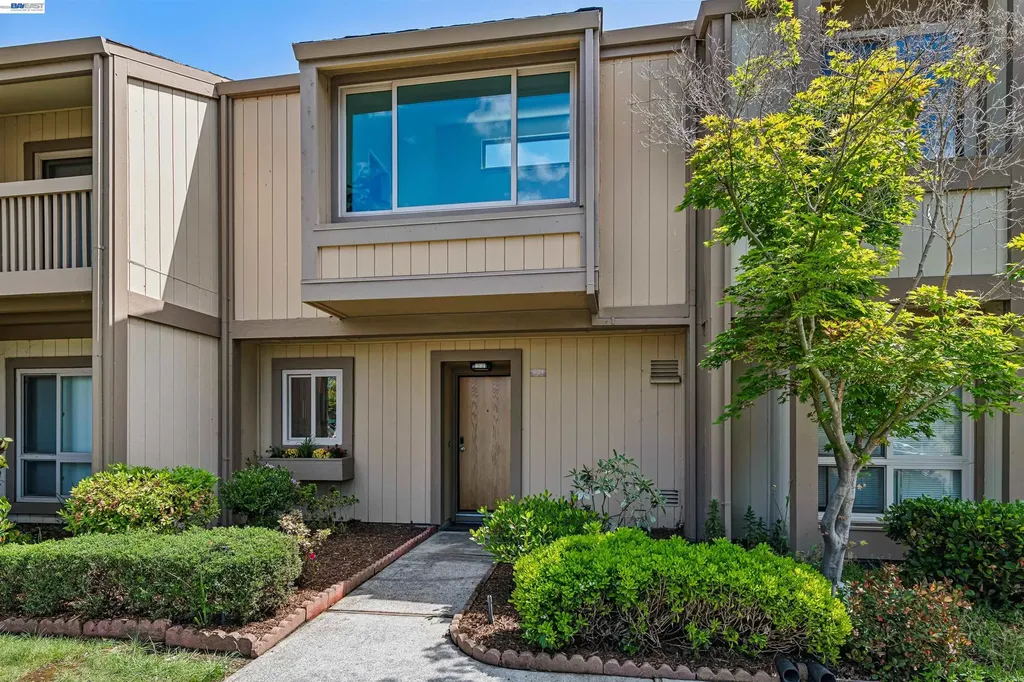 1104 Island Drive Alameda CA 94502