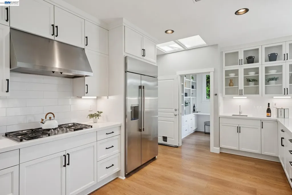 1099 Oak Hill Road Lafayette CA 94549