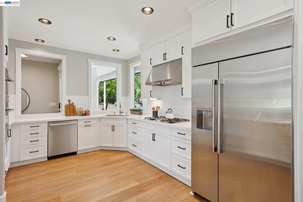 1099 Oak Hill Road Lafayette CA 94549