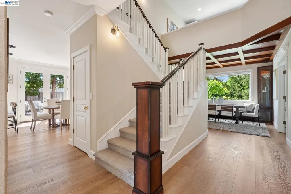 1099 Oak Hill Road Lafayette CA 94549