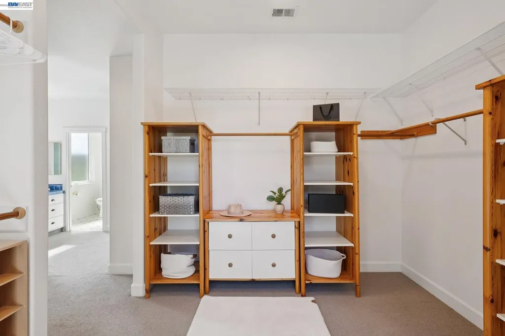 1099 Oak Hill Road Lafayette CA 94549