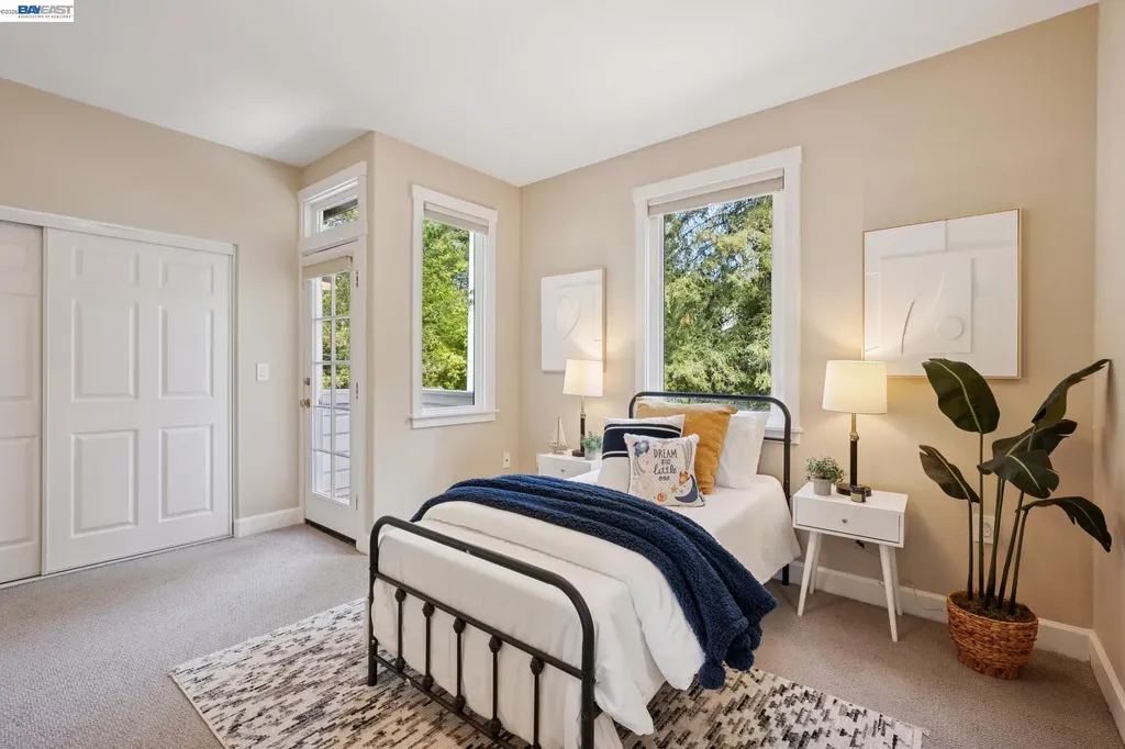 1099 Oak Hill Road Lafayette CA 94549