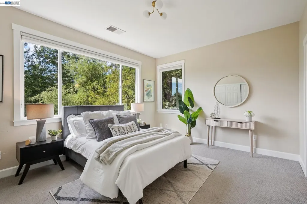 1099 Oak Hill Road Lafayette CA 94549