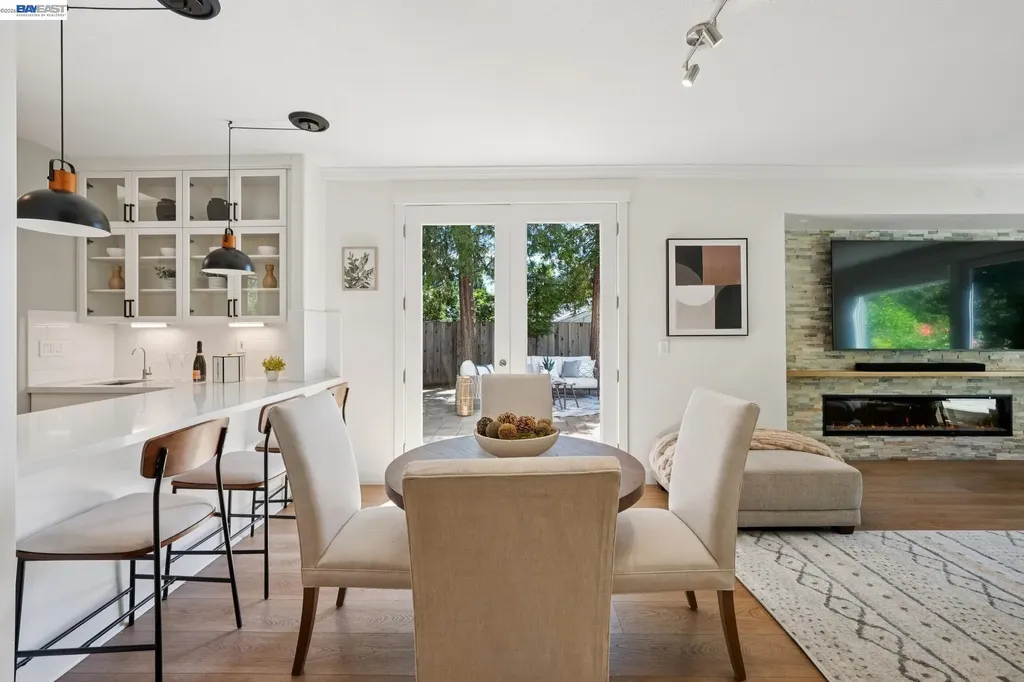 1099 Oak Hill Road Lafayette CA 94549