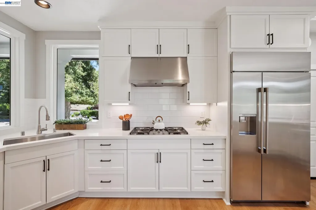 1099 Oak Hill Road Lafayette CA 94549