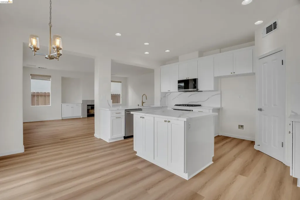 6857 Sunriver Lane Vallejo CA 94591