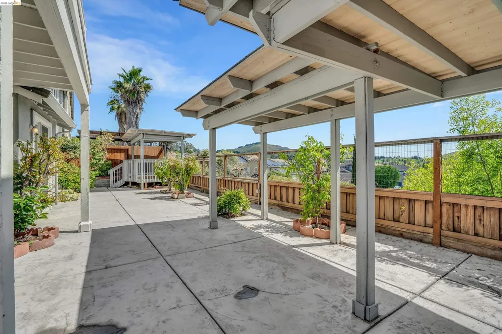 6857 Sunriver Lane Vallejo CA 94591