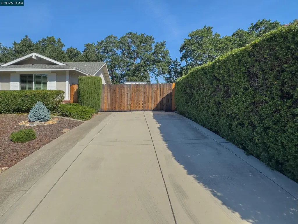 314 Semillon Circle Clayton CA 94517