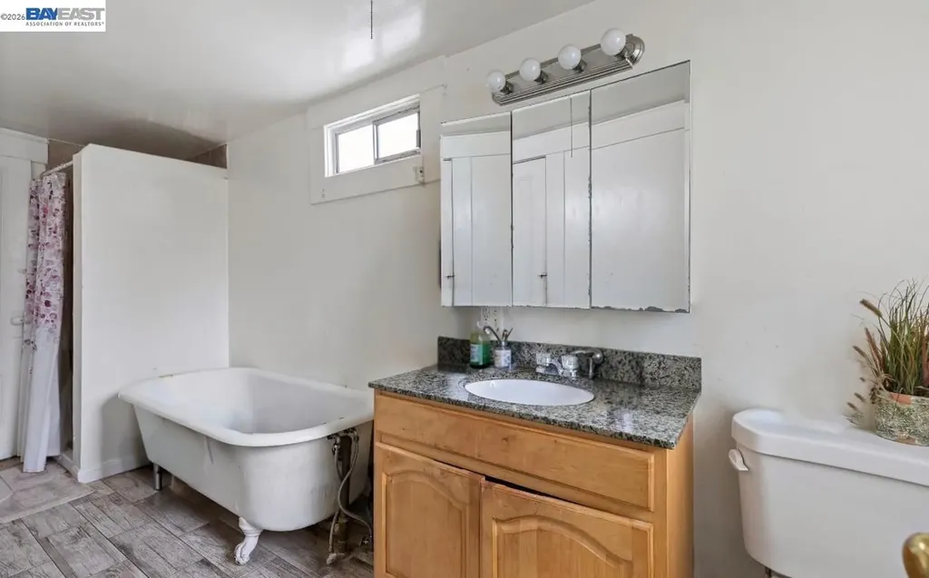 1433 15th Avenue Oakland CA 94606