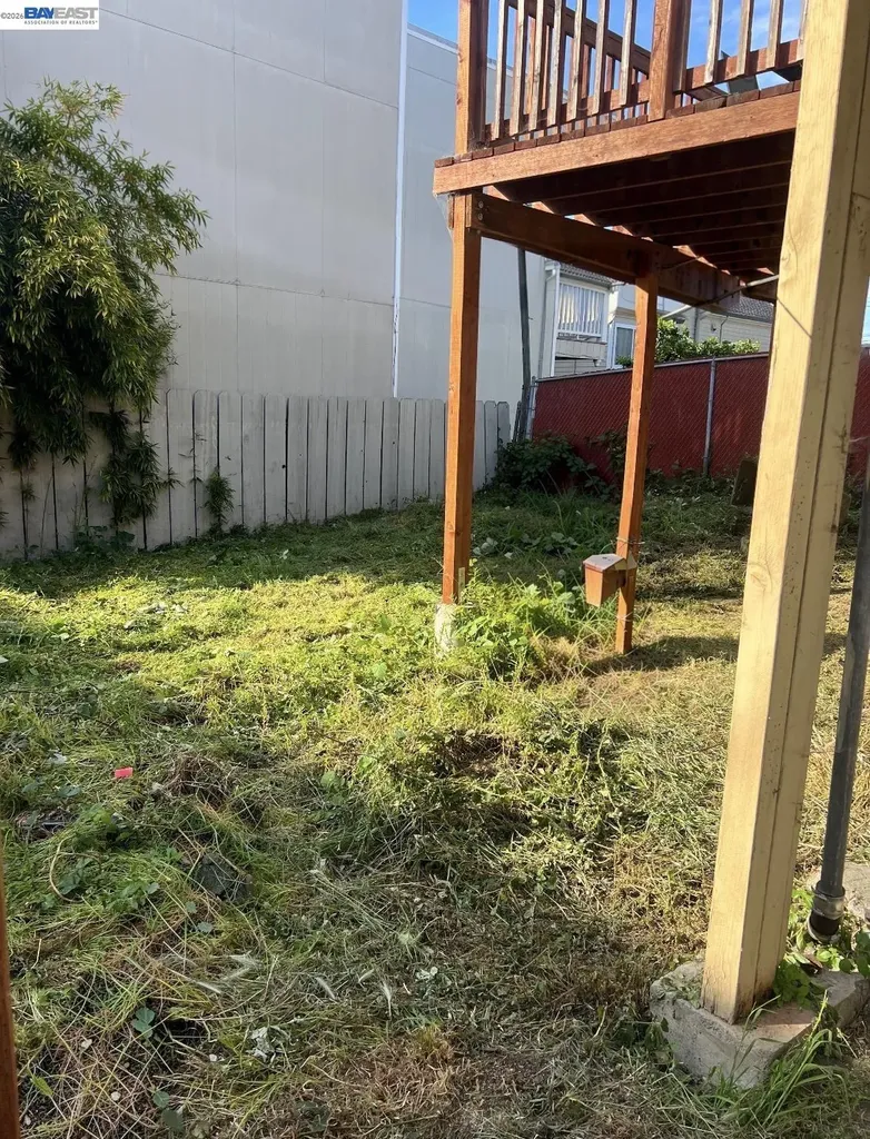 1433 15th Avenue Oakland CA 94606