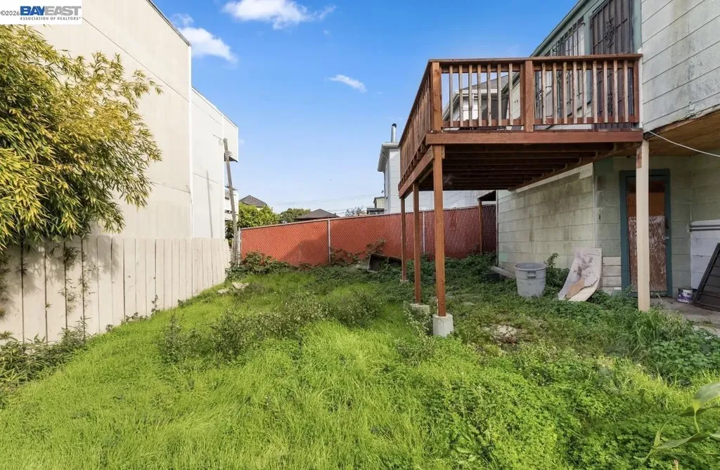 1433 15th Avenue Oakland CA 94606