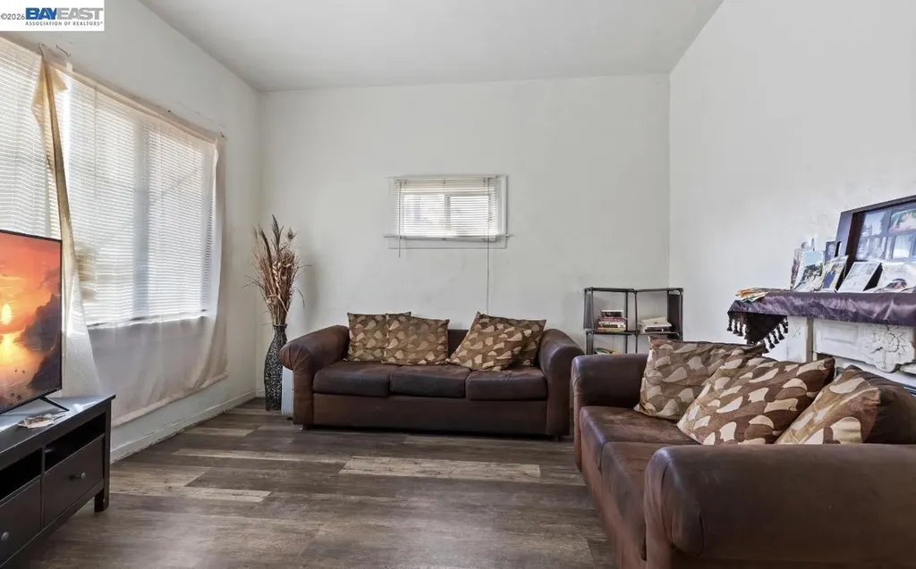 1433 15th Avenue Oakland CA 94606