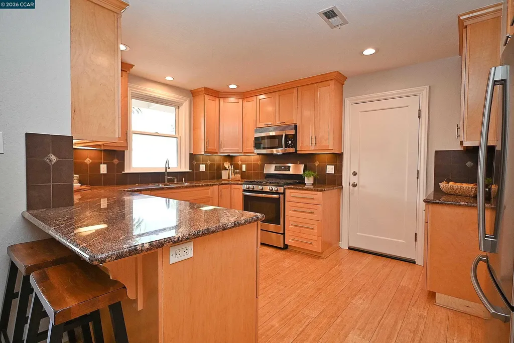 1013 Pleasant Valley Drive Pleasant Hill CA 94523