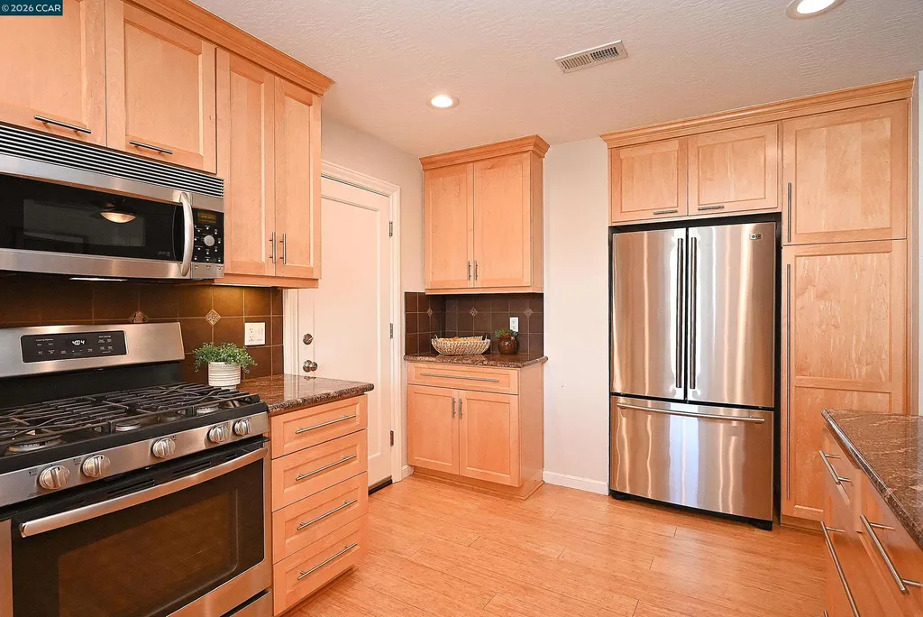 1013 Pleasant Valley Drive Pleasant Hill CA 94523