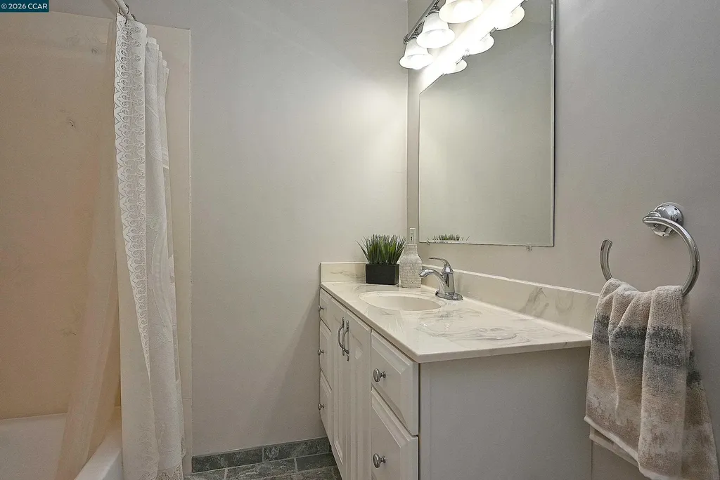 1013 Pleasant Valley Drive Pleasant Hill CA 94523