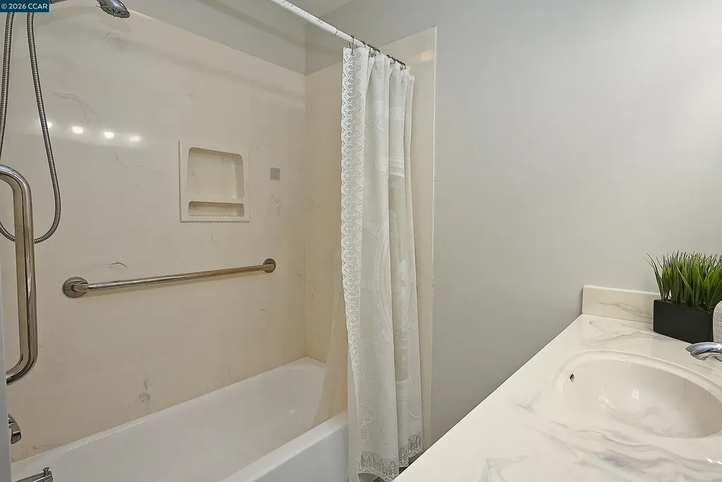 1013 Pleasant Valley Drive Pleasant Hill CA 94523