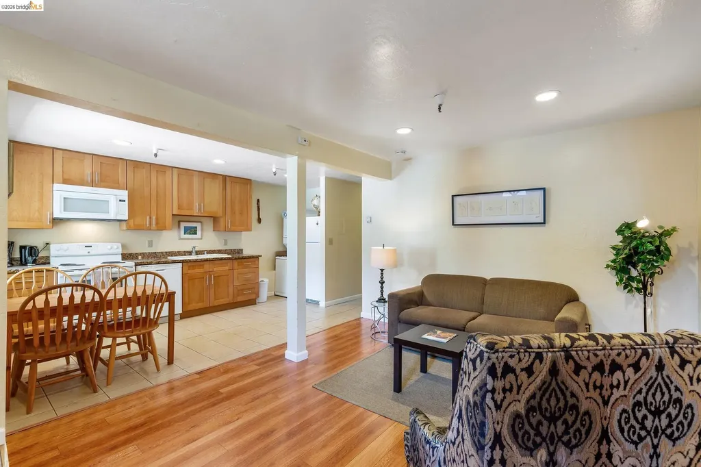 4722-4726 Shattuck Avenue Oakland CA 94609