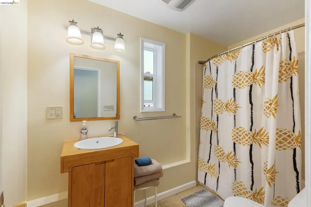 4722-4726 Shattuck Avenue Oakland CA 94609