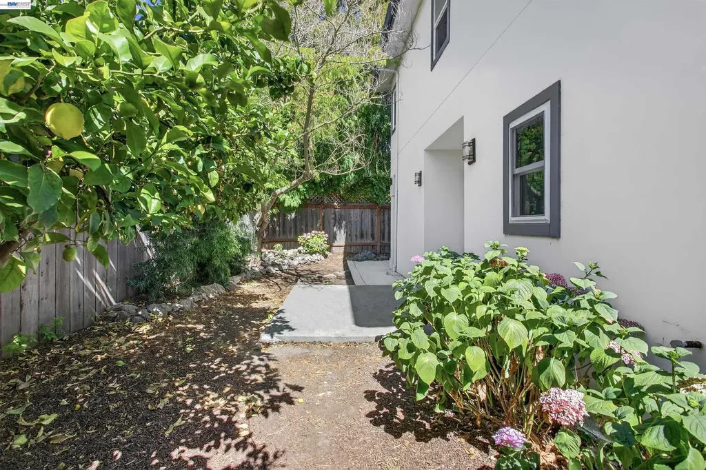 912-914 61st Street Oakland CA 94608