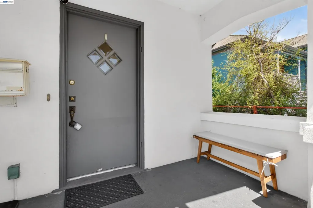 912-914 61st Street Oakland CA 94608