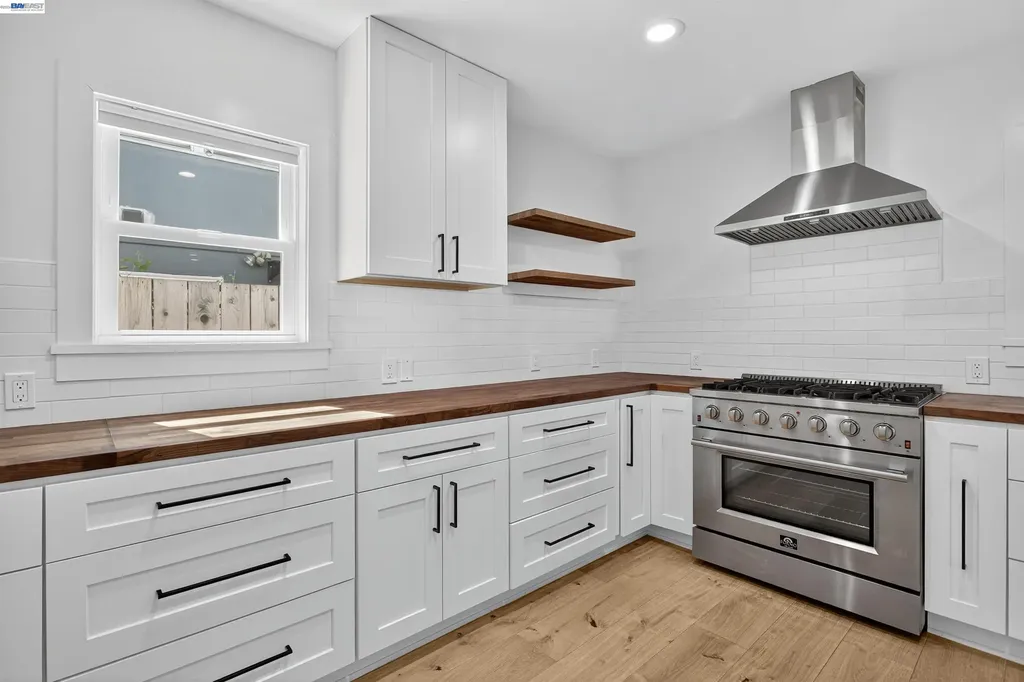 914 61st Street Oakland CA 94608