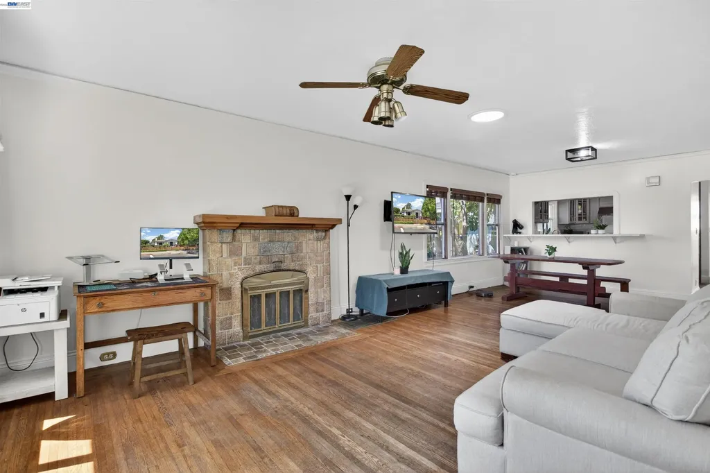 914 61st Street Oakland CA 94608